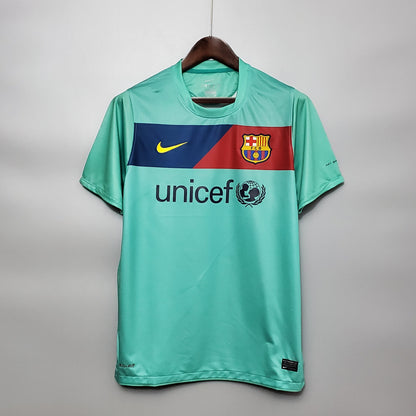 Barcelona 10/11 Away