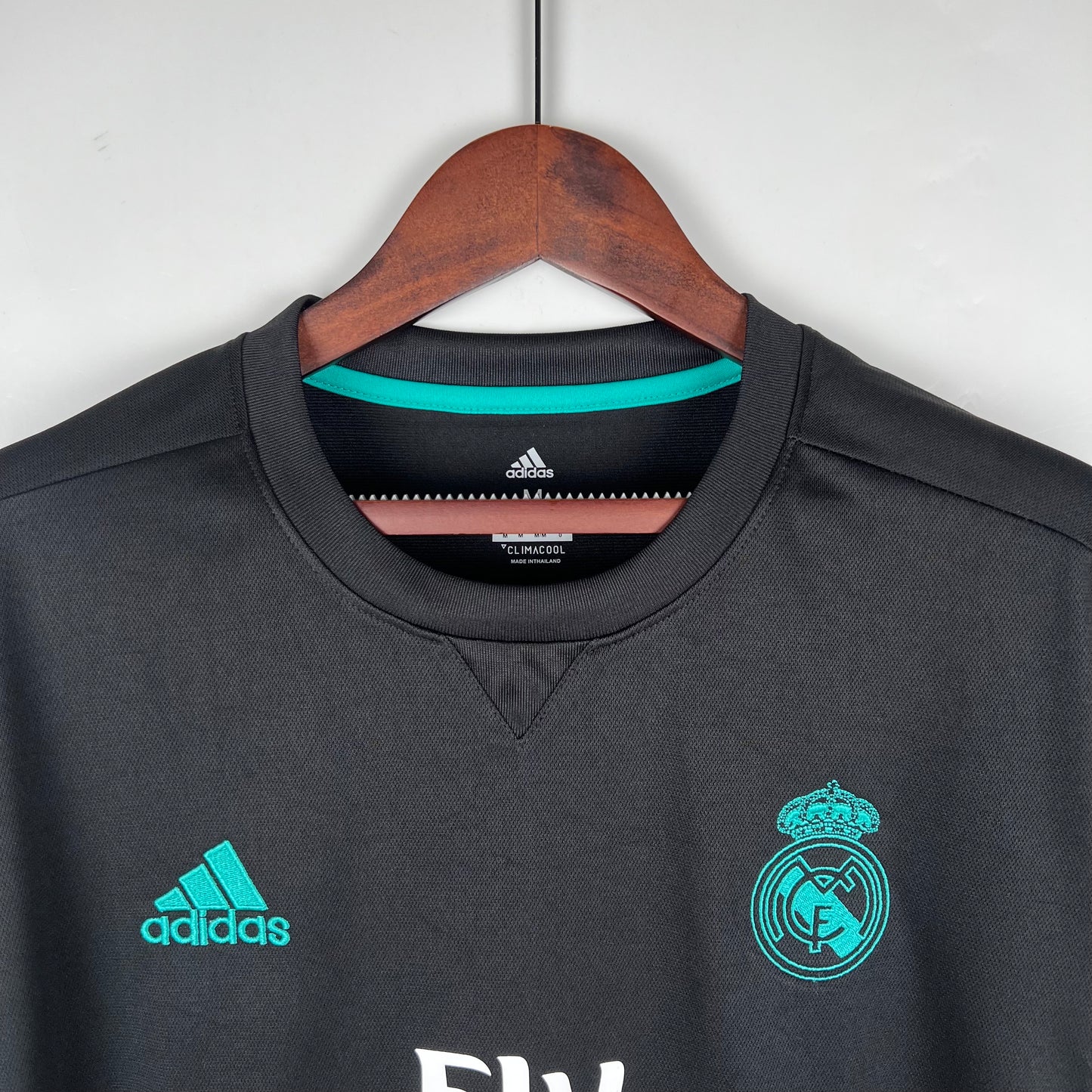 Real Madrid 17/18 Away