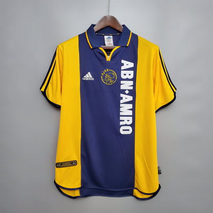 Ajax 00/01 Away