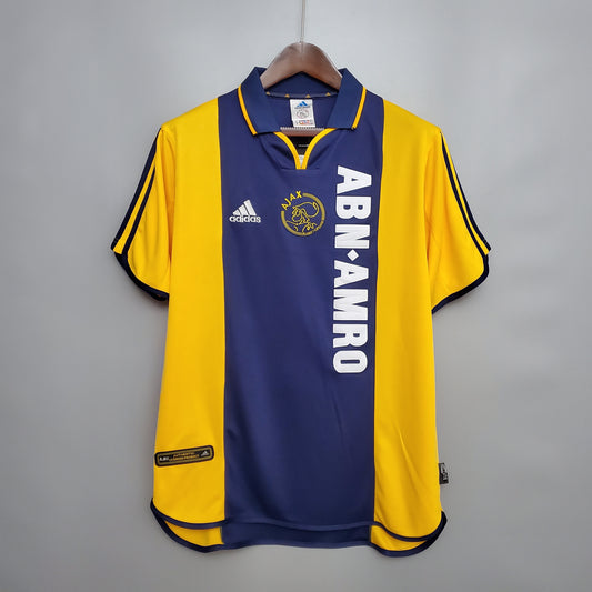 Ajax 00/01 Away