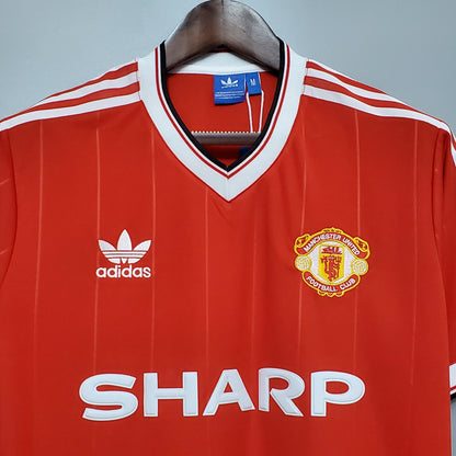 Manchester United 83/84 Home