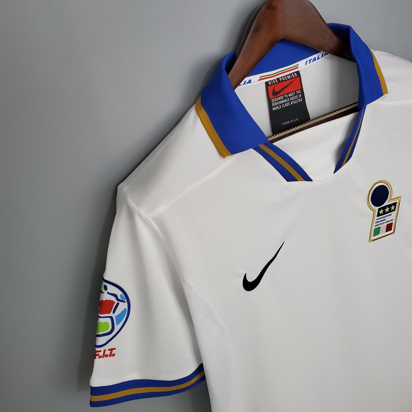 Italy 1996 Away