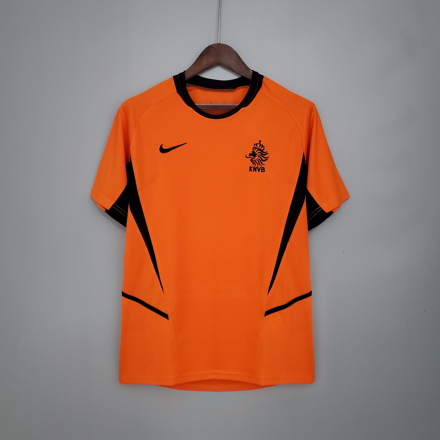 Holland 2002 Home