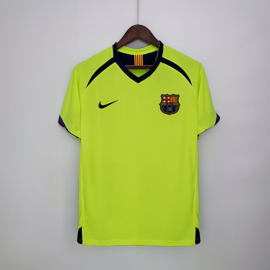 Barcelona 05/06 Away